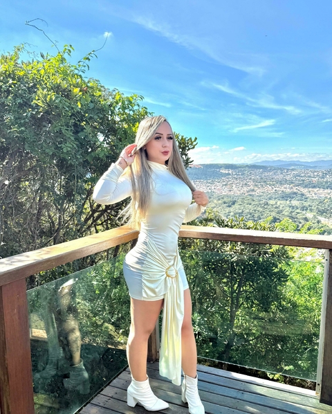 Vestido luxo com manga