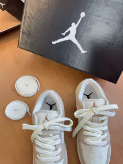 Imagem do TÊNIS AIR JORDAN LOW
