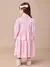 Vestido Rosa em Veludo com Corações na internet