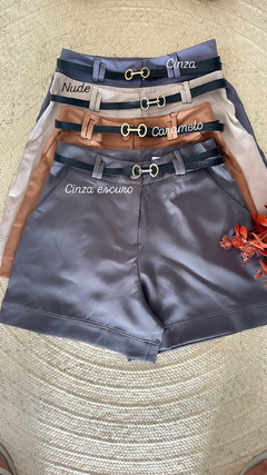 Short lady - comprar online