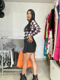 Body em tule quadriculado na internet