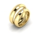 Par de alianças de ouro 18k com diamantes, destacando o brilho e o design elegante.