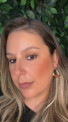 Brinco Triângulo Bold na internet