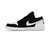 Air Jordan 1 Low Diamond Shorts na internet