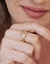Anel com design torcido folheado Ouro 18K - Kraemer Jóias | Semi Joias | Envio para Todo Brasil