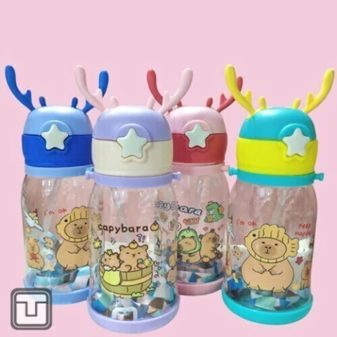 Botella infantil capibara con sorbete