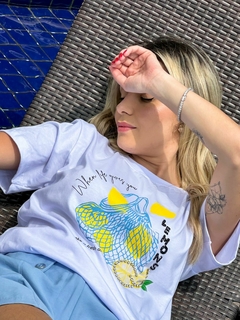 T-Shirt FRESH AND SWEET na internet