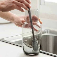 CEPILLO DE SILICONA LIMPIA BOTELLA en internet