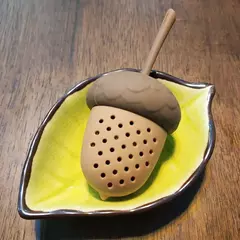 INFUSOR DE SILICONA CON FORMA DE BELLOTA