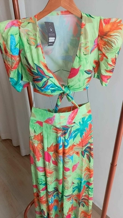 Conjunto Saia Longa e Cropped na internet