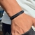 PULSEIRA DE COURO PRETO AJUSTÁVEL 1 TIRA LISA na internet