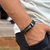 PULSEIRA DE COURO PRETO AJUSTÁVEL (ROUTE 66 CROMADO)