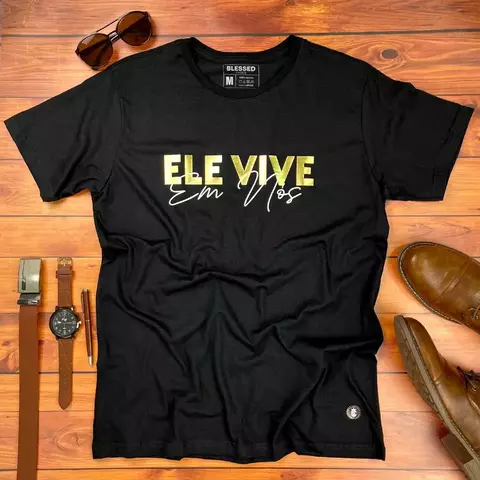 CAMISETA MASCULINA PRETA LEÃO DOURADO