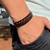 PULSEIRA DE COURO MARROM AJUSTÁVEL 1 TIRA LISA COM DETALHE NO MEIO