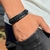 PULSEIRA DE COURO PRETO AJUSTÁVEL 1 TIRA LISA COM TRANÇADO