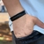 PULSEIRA DE COURO PRETO AJUSTÁVEL 1 TRANÇADO 1 MIÇANGA