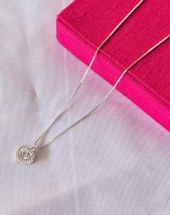 COLAR CORAÇÃO PRINCESA - BANHADO A PRATA - Sempre Bella