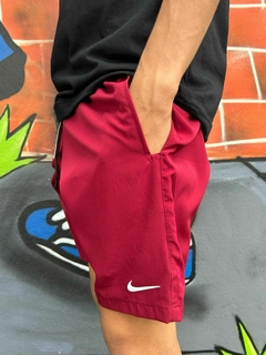 SHORTS TACTEL NIKE BORDO - comprar online