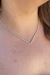 CHOKER RIVIERA COM DETALHE EM V BANHO DOURADO