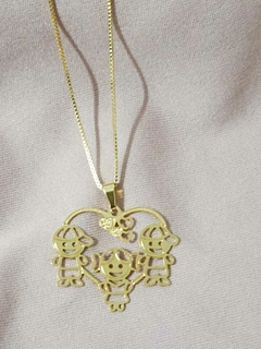 Colar Coração dois Meninos e uma menina- Banho ouro 18k - comprar online