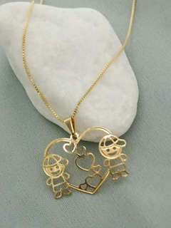 Colar Coração dois Meninos - Banho ouro 18k - comprar online