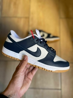 NIKE DUNK