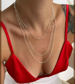 Colar triplo Bolinhas - comprar online