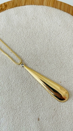 Colar gota com ponto de luz - comprar online