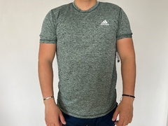Playera deportiva Adidas en internet