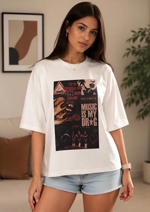 Remera Boxy MUSIC IS