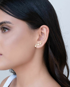 Ear Cuff Corações Liso Dourado - comprar online