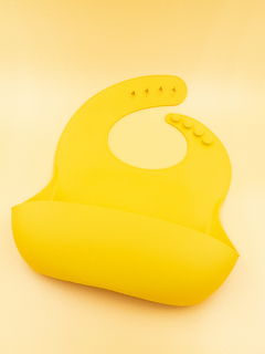 Babador de Silicone para Bebês - Conforto e Praticidade na Hora da Refeição