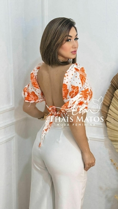 Cropped Feminino Manga Curta Estampado Tropical Laranja na internet