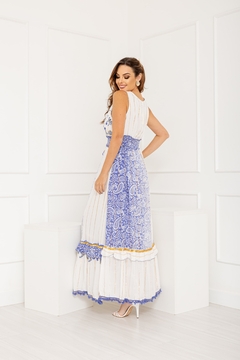 Vestido Longo Bordado Boho Chic – Leveza e Sofisticação em Cada Detalhe na internet