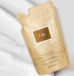Refil Creme Acetinado Hidratante Desodorante Corporal Lily 250g - comprar online