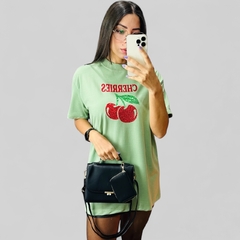 CAMISETA OVERSIZED CHERRIES VERDE