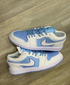Imagem do nike air jordan branco c azul bb