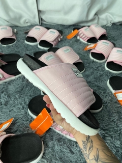 Nike Assuna 2.0 rosa na internet
