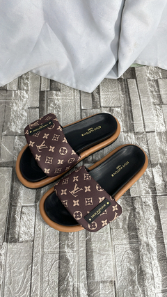 CHINELO SLIDE LOUIS VUITTON