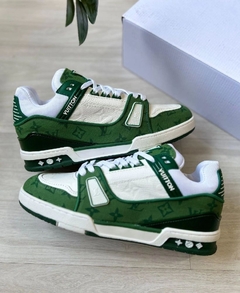 Louis Vuitton verde meio escuro c branco