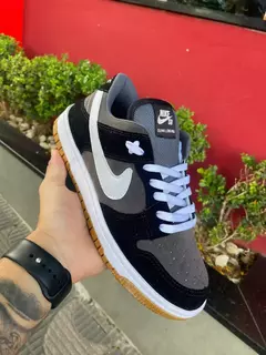 NIKE DUNK - GRAFITE na internet