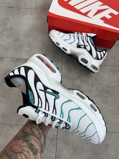 Imagem do NIKE AIR MAX TN PLUS 1 - BRANCO/VERDE ÁGUA