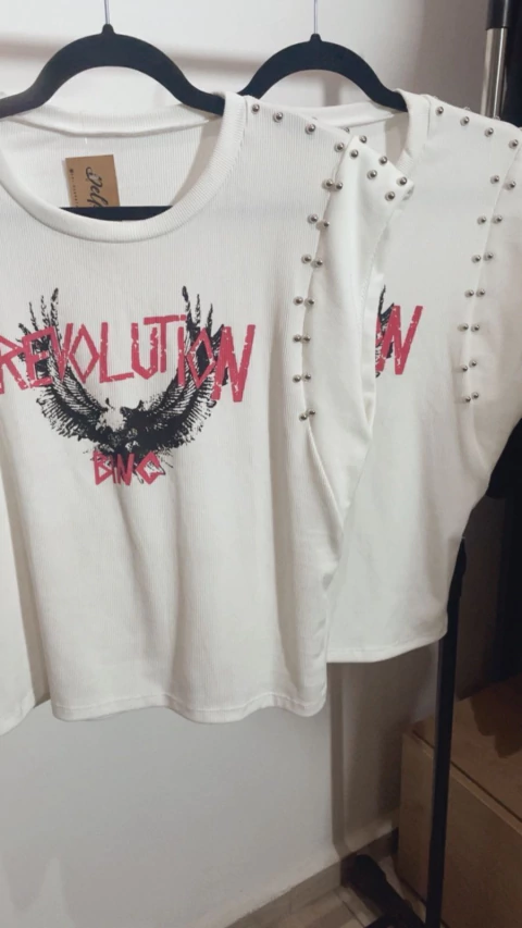 Remera Revolution