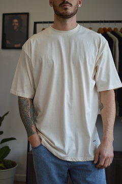 REMERA OVERSIZE FABRIC BEIGE