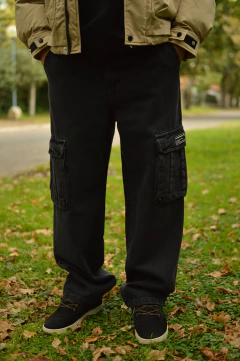 JEAN CARGO NEGRO - comprar online