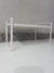 •Estante de madera y metal. en internet