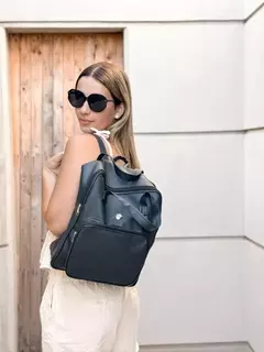 MOCHILA PARIS (NEGRA-SIN TACHAS) en internet