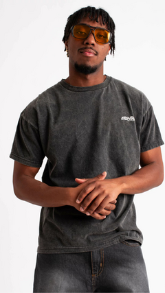 REMERA OVERSIZED NEVADA EVERYTHING en internet