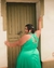 -Vestido verde de cetim- longo, decote em V e detalhe atrás-(Moda plus size) - graciosa plus size