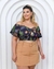 -Conjunto cropped floral azul e saia nude com cinto-(Moda plus size)